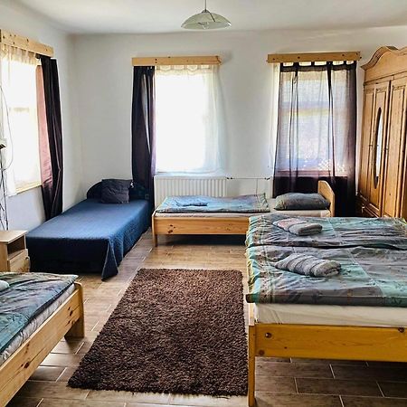 Kontyos Vendeghaz Apartment Felsotold Room photo