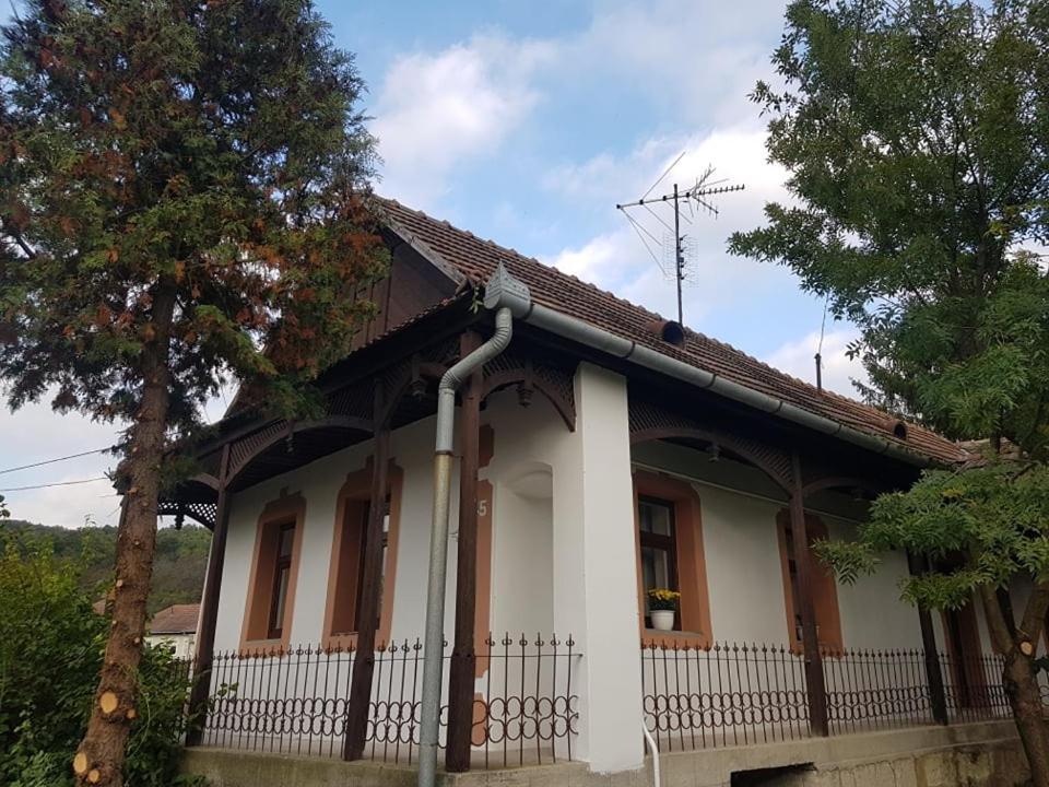Kontyos Vendeghaz Apartment Felsotold Exterior photo